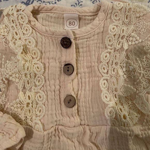 Brand new Baby girl boutique onesie/bodysuit/bubble with matching bow headband - Picture 3 of 9